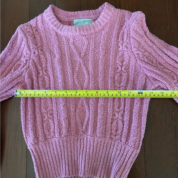 Urban Outfitters Pink Chloe Cable Knit Sweater Sz SP seen on The Series Trinkets - Picture 7 of 12